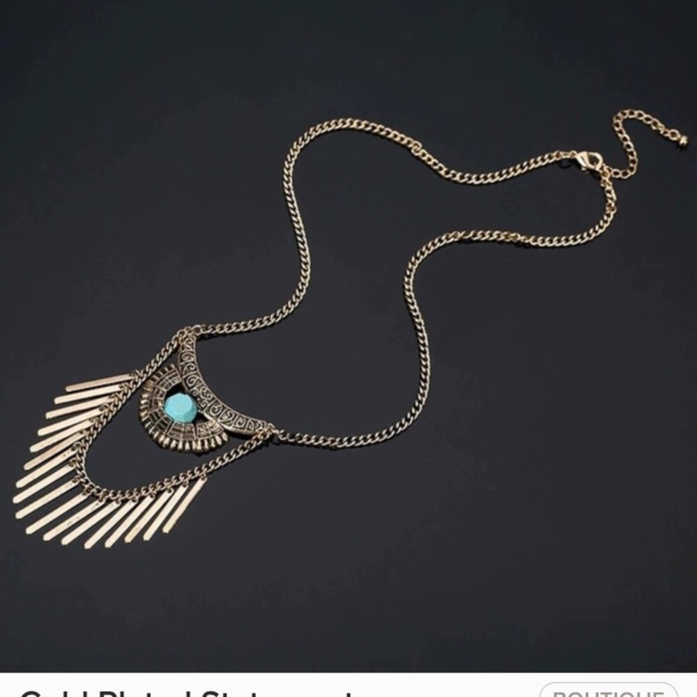 New.....💕The right jewlery makes a statement